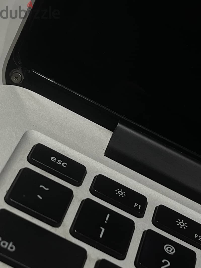 Macbook pro early 2015 13 inch 1
