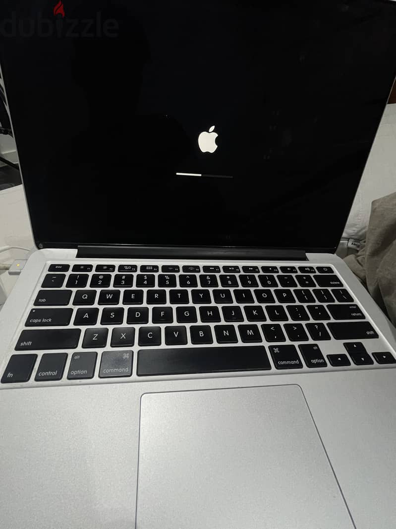 Macbook pro early 2015 13 inch 2
