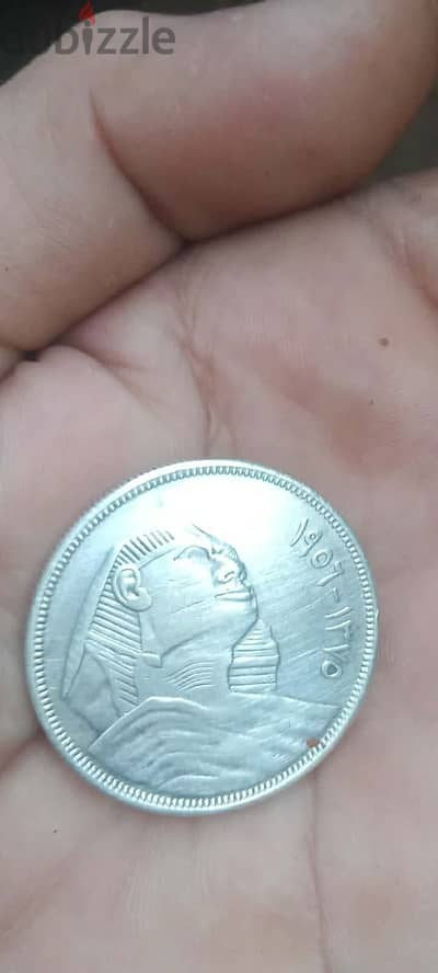 شراء جميع أنواع العملات الفضه بافضل الاسعار