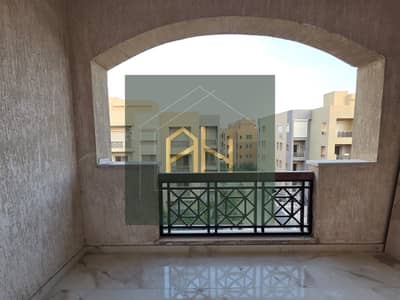 شقة155م الترا سوبر لوكس اول سكن بكمبوند باراديس قريب من الجامعة الامريكية