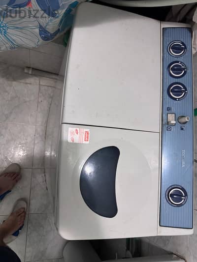 غساله توشيبا هاف بحوضين حاله جيده جدا
