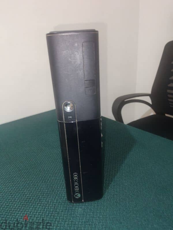 xbox 360 E 1