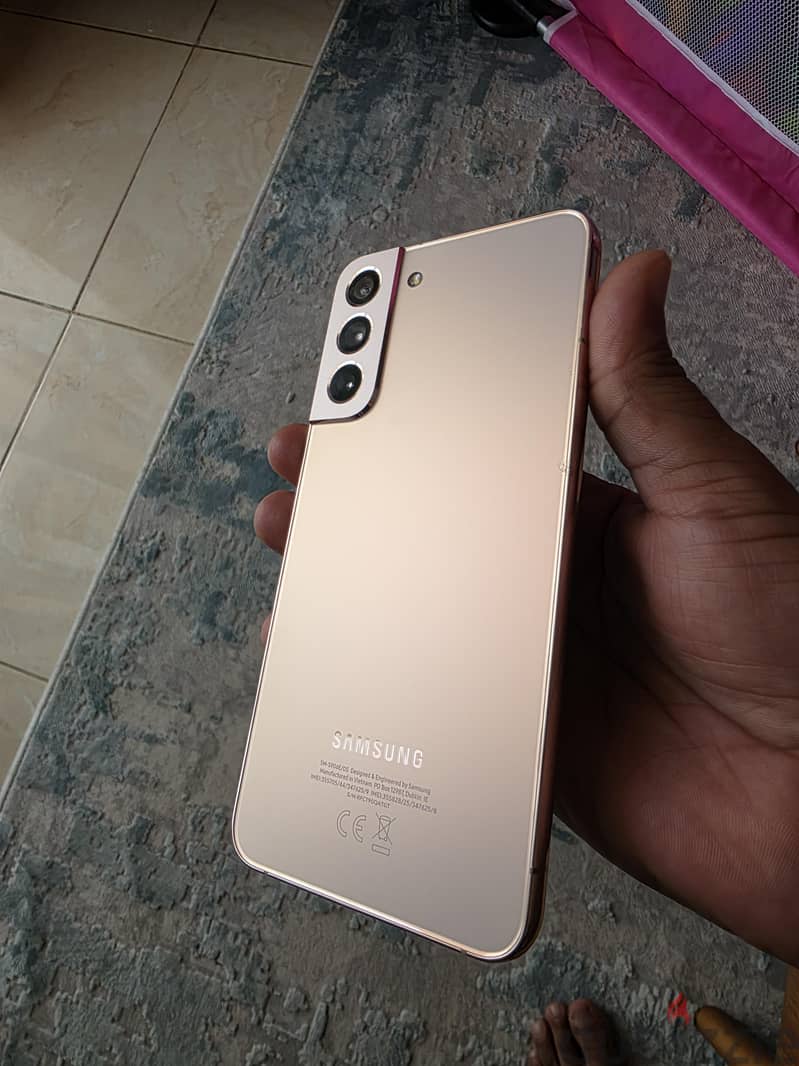 Samsung S22 Plus 4
