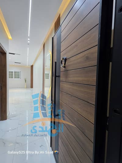 For sale - Apartment 135 meters side rear marine in the Pyramids Gardens - The Fourth Gate - Area A - One of the finest areas of the Pyramids Gardens, steps to the Horus Gate on a paved residential street