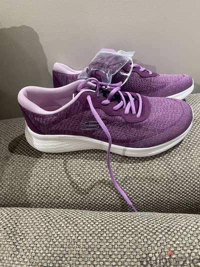 كوتشي اسكيتشر  حريمي Ladies Pro Trainer