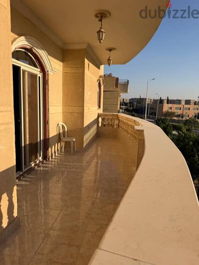 شقة فاخرة بموقع استثنائي فى الحى الاول شرق