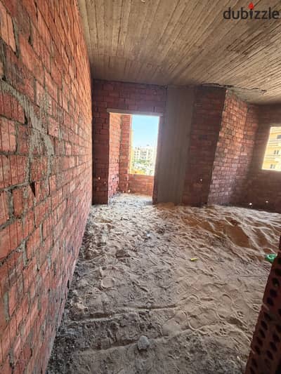 El Seyahia A, Hadayek October – Prime location near the main road, services, schools & transportation. El Seyahia A, Hadayek October – Prime location near the main road, services, schools & transportation.