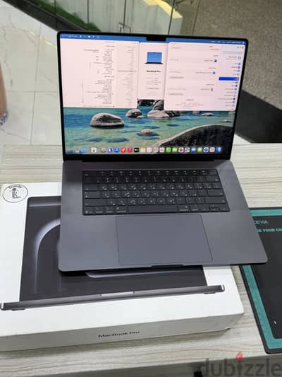 MacBook M5 pro 16 inch 1teraGB 24GB Ram Used