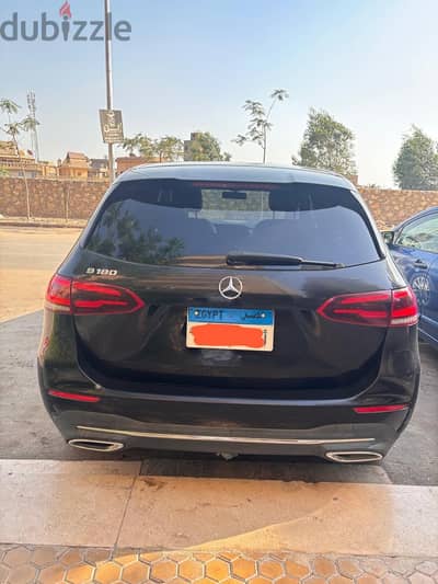 Mercedes-Benz B180 2021