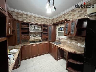 دوبلكس للايجار بالمطبخ والتكييفات أمام كارفور مدينه الشروق