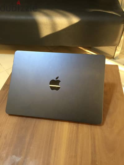 MacBook Air M2 (2022) 13.6 Inch 24/ 1 tera | ماك بوك إير ١٣إنش M2