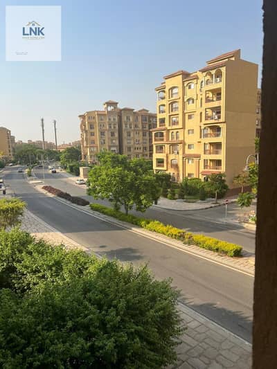 شقة للبيع في مدينتي مساحة 175 متر مميزة