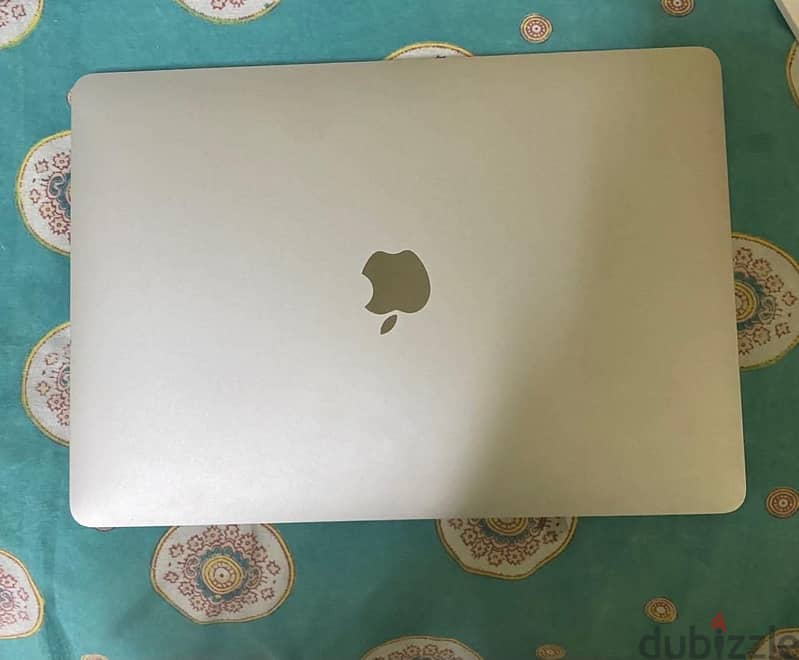 Macbook pro 13.3-inch (2019) 5