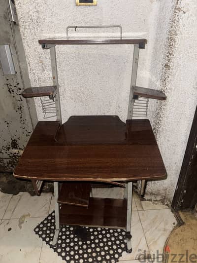 مكتب كمبيوتر للبيع