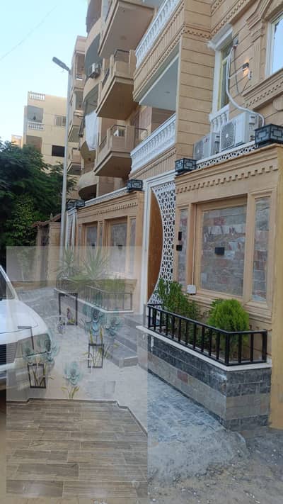 فيلا ارضي بجاردن ٢٤٠م واجهه للبيع في حدائق الاهرام البوابه التالته