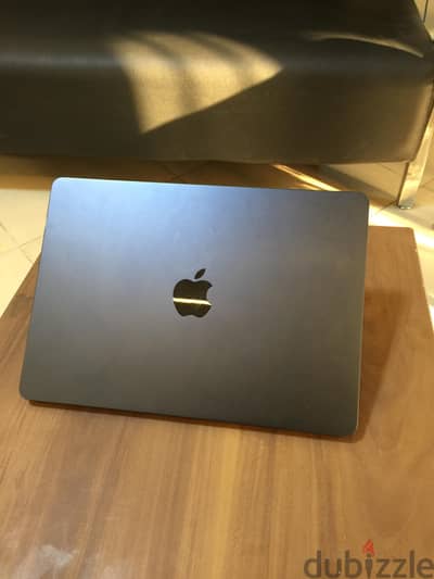 MacBook Air M2 (2022) 13.6 Inch 16/256 | ماك بوك إير ١٣إنش m2