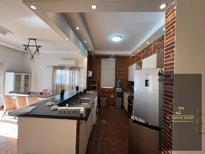 شقه للايجار في الرحاب 160 متر تشطيبات خاصه قريبه من السوق القديم بالمطبخ والتكيييفات  Al Rehab City, Cairo