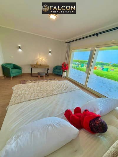 شاليه للبيع في العين السخنه ( 125م -  Pool View + Sea View ) استلام فوري بالتشطيب - في ماليبو - Malibu بجوار تلال السخنه و بورتو السخنه