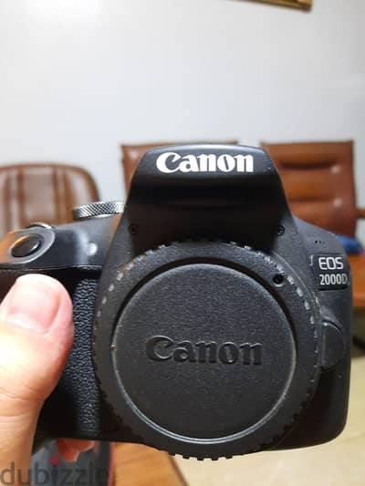 للبيع كاميرا احترافية Canon EOS 2000D Kit