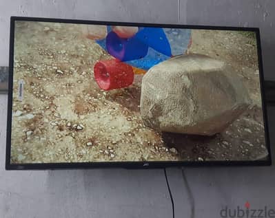 شاشه جاك جديده كانت مركونه معها الريموت فقط