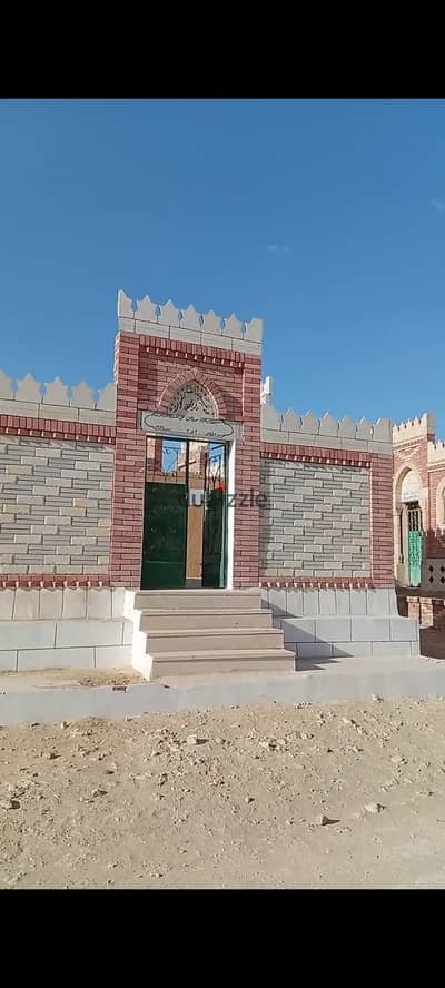 مدفن للبيع مساحه 21 متر في مقابر مدينه 15 مايو مرخص من المحافظة
