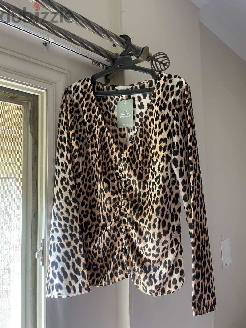 H&M leopard satin blouse 1