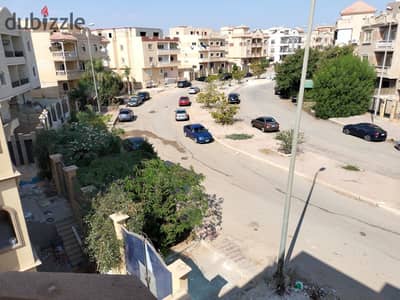 شقة روف 220م وتراس 25م الحى التاسع - المجاورة الاولى - الشيخ زايد بالقرب من مول A plaza و Mazar Mall ووصلة دهشور الممشي السياحي بتسهيلات من المالك