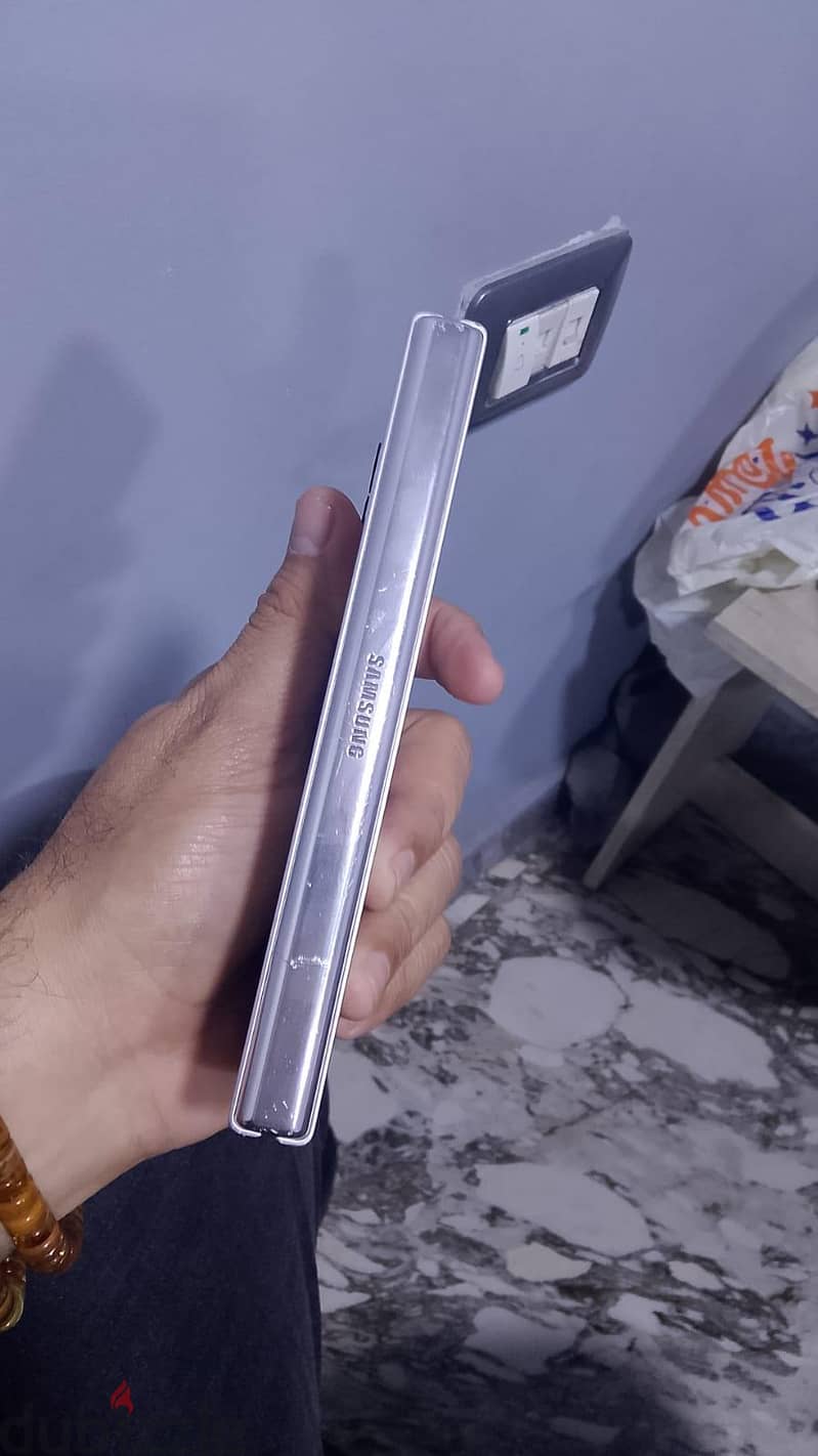 Samsung Z Fold 3 8