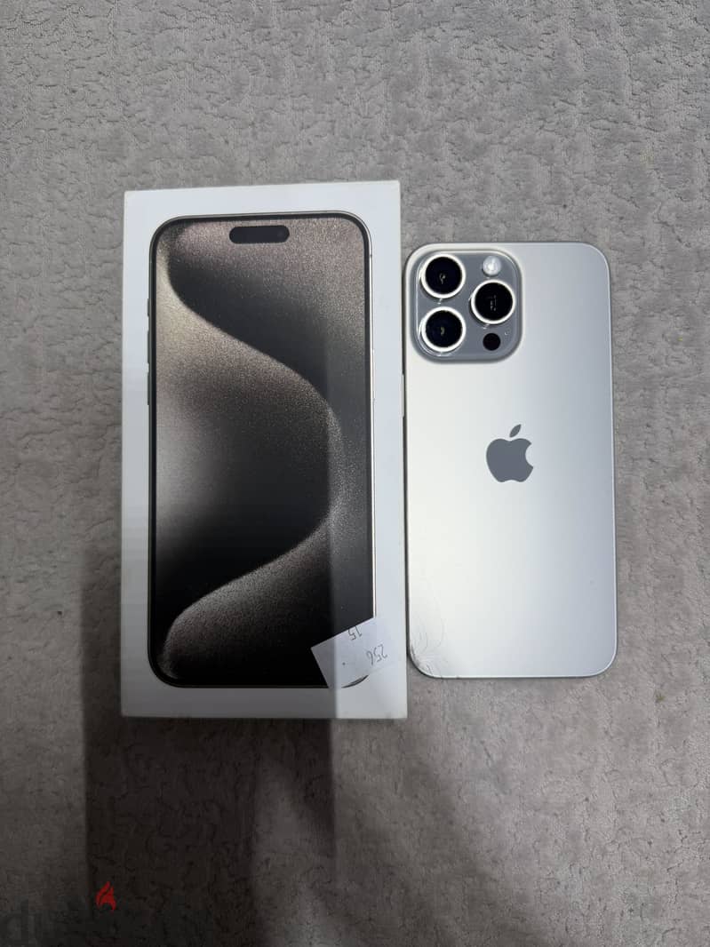 Apple - iPhone 15 Pro Max 2