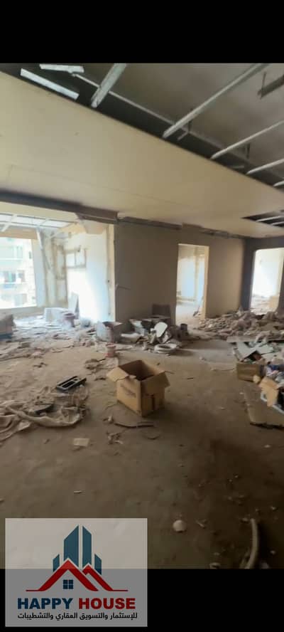شقة للبيع نص تشطيب في المهندسين شارع سوريا الرئيسي