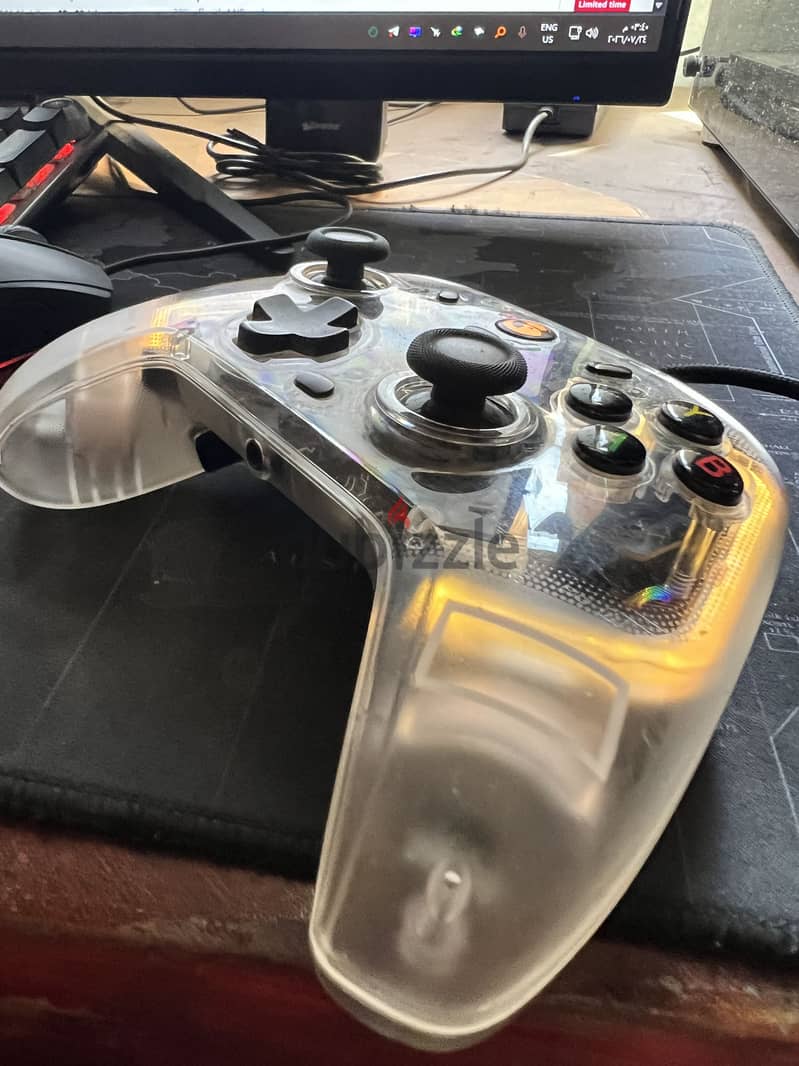 Gamesir T4 Kaleid wired controller 1