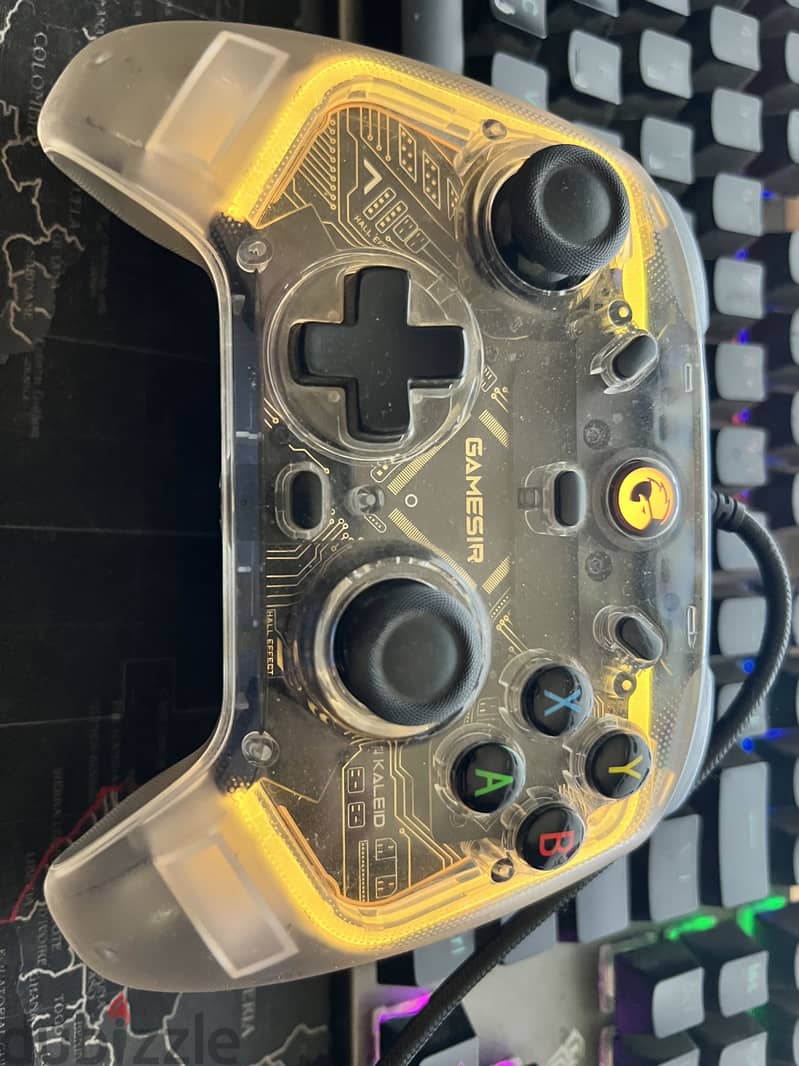 Gamesir T4 Kaleid wired controller 2