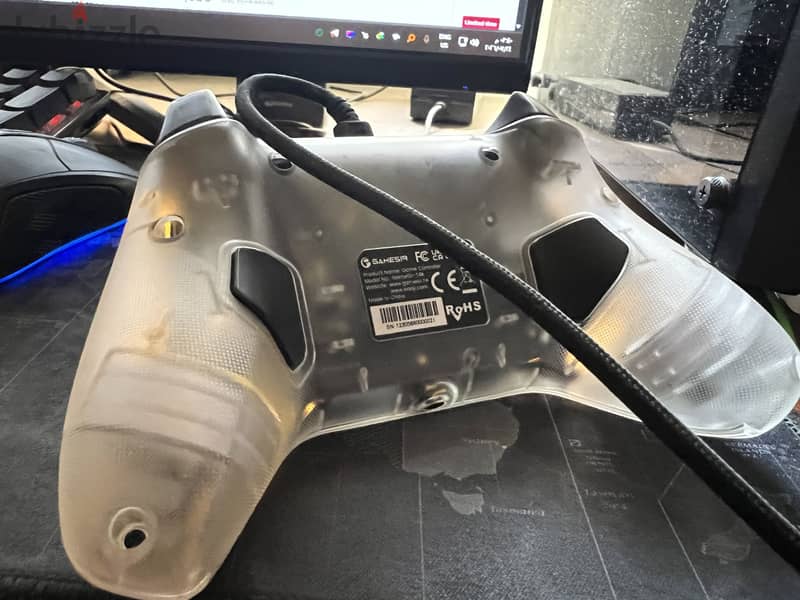 Gamesir T4 Kaleid wired controller 3