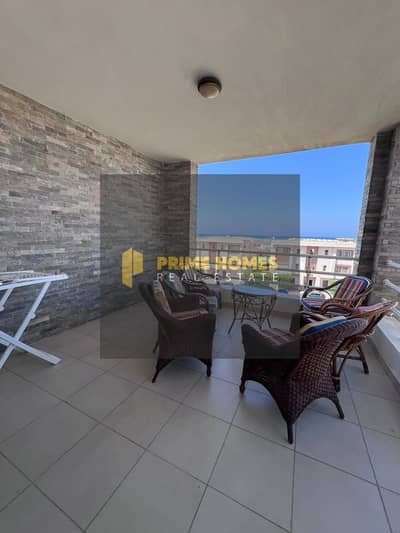 Second Row Chalet on the Beach in Waves Penthouse + Roof