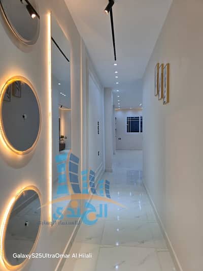For sale - 135 square meter apartment, side rear, and the rooms overlook the gardens of the Pyramids - Gate three - Area M - Steps to the wall and the third gate, the building has an open view