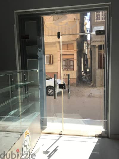 باب زجاج سوكريت