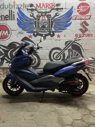 للبيع اسكوتر كواي فيستا 200 cc