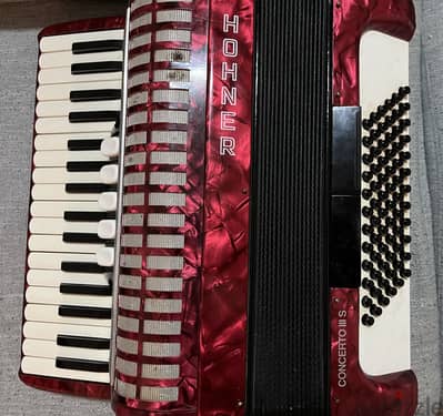 Hohner Concerto III Accordion in very good condition