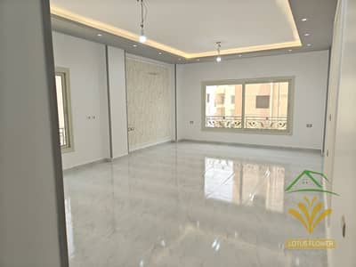 Apartment for rent in the Southern Lotus, third number from the main Al-Nawadi Street