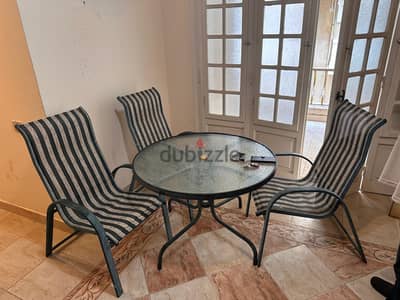 طقم حديقة او حمام سباحة