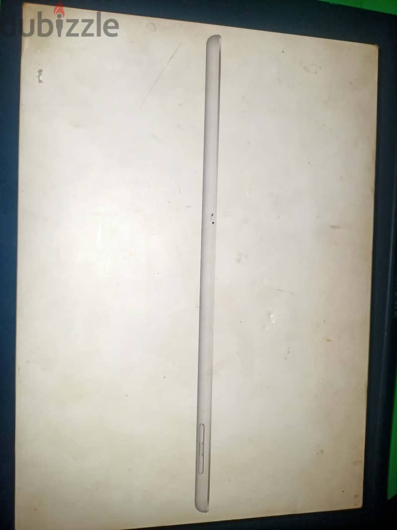Apple iPad 5th generation condition lightly used 2