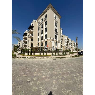 شقة للبيع متشطبة بالتكيفات بكمبوند في قلب الشيخ  القديمة زايد فيلدج ويست village west 150 متر , جاهزة للسكن