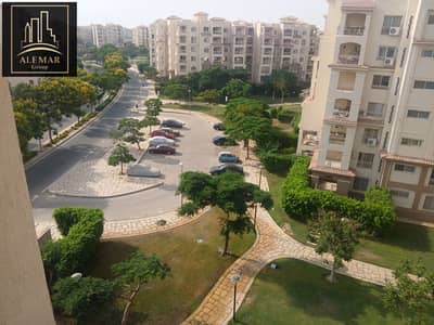 للبيع بمدينتي  B1 مجموعه 18 شقه ٢١١م دور خامس بسعر لقطه