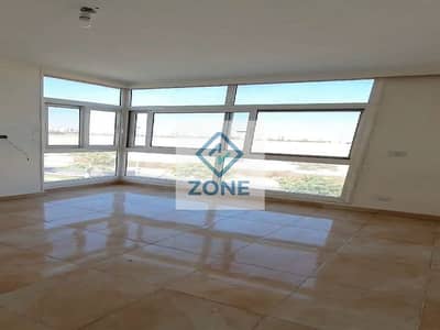 Apartment 140m for rent in Madinaty B10 third floor open view not ruined close to services 3 bedrooms and 2 bathrooms