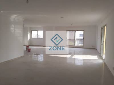 320 sqm Apartment for Sale in Madinaty – Commercial Price, Wide Garden View, Original Company Finishing, Prime Location