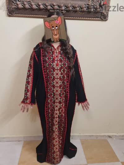 عباية بدوية مطرزة يدويًا - صنع في الأردن - جديدة