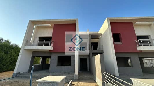 Townhouse villa for sale in Madinaty model i modern unfinished street view prime location