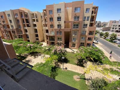 Very special view in the B8 super lux finishing, immediate delivery, 103 meters paid, repeated floor, garden view and street.