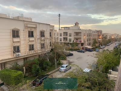 Apartment for sale in the third district of villas in Al Tagamoa Al Khames