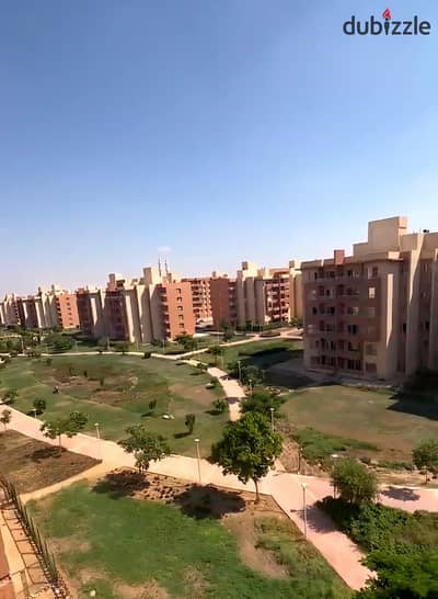 شقة للإيجار في كمبوند وصال ريزيدنس – أميز شقة للإيجار داخل الكومبوند المساحة: 170 متر دور خامس وايد وايد جاردن بجوار الخدمات